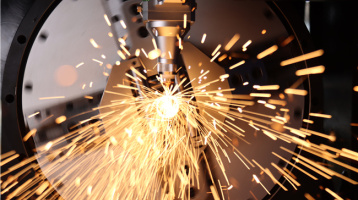 Comentario del cliente: Ocho máquinas de corte por láser TUBE, MP6012D