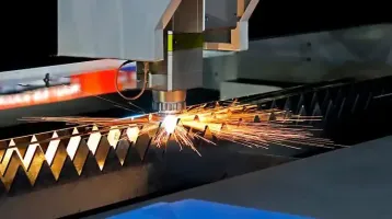 ¿Qué espesor de chapa metálica puede procesar la máquina de corte por láser?