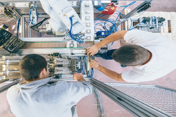 Instalación, capacitación y servicio posventa de máquinas de corte por láser de fibra HymsonLaser